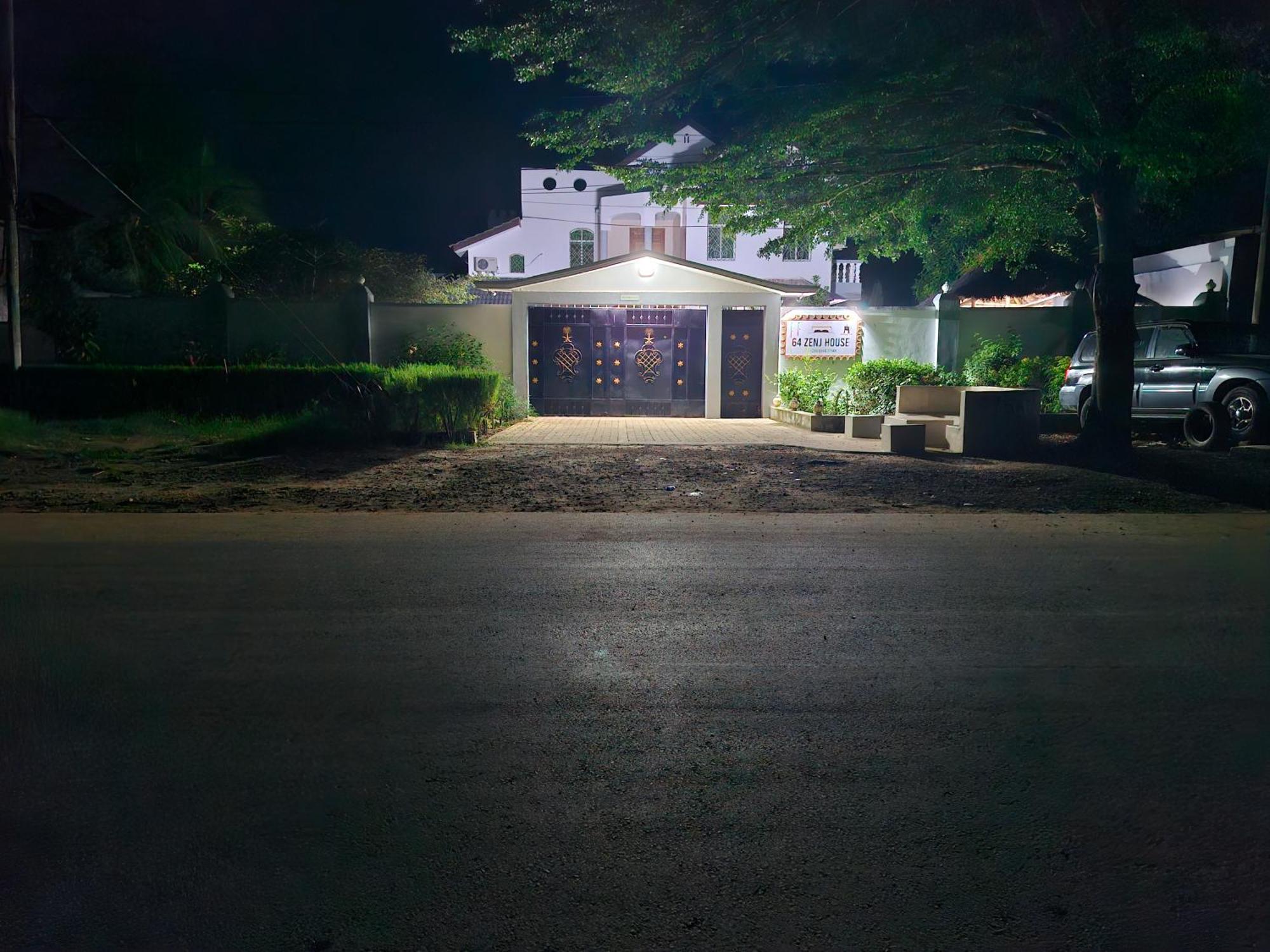 64 Zenj House Luxury Airport B&B Mbweni エクステリア 写真