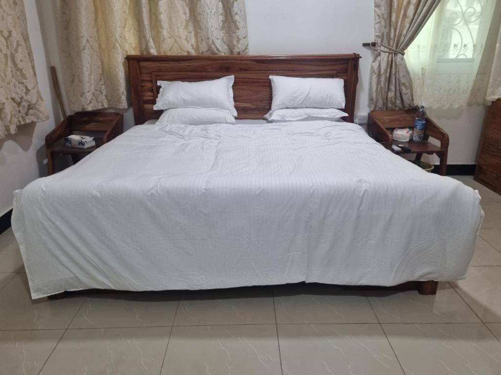 64 Zenj House Luxury Airport B&B Mbweni エクステリア 写真