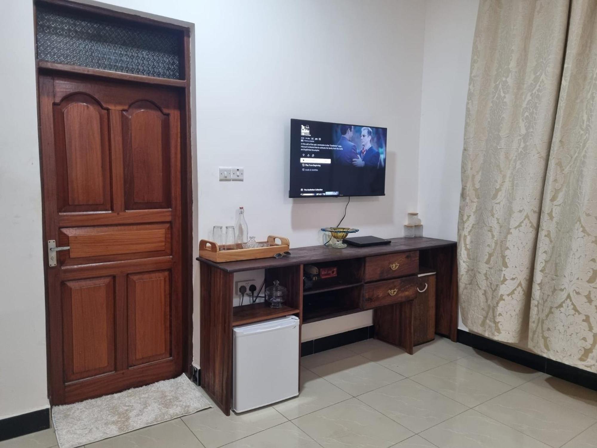 64 Zenj House Luxury Airport B&B Mbweni エクステリア 写真