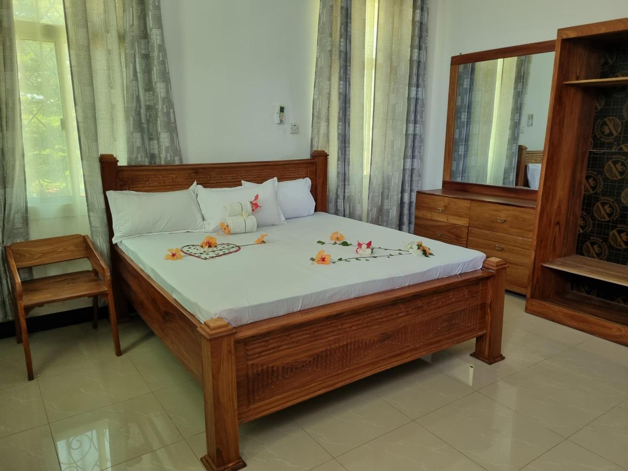 64 Zenj House Luxury Airport B&B Mbweni エクステリア 写真