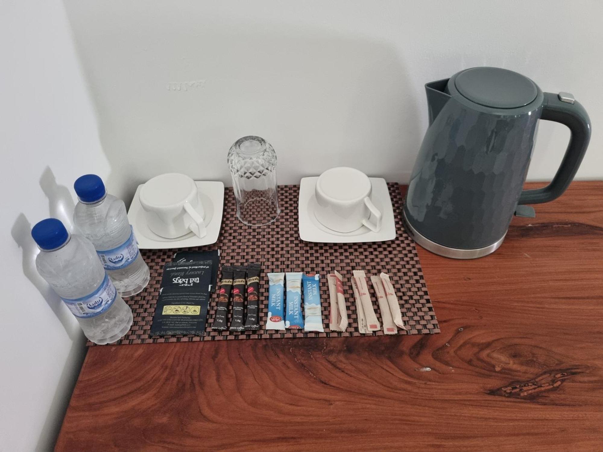 64 Zenj House Luxury Airport B&B Mbweni エクステリア 写真