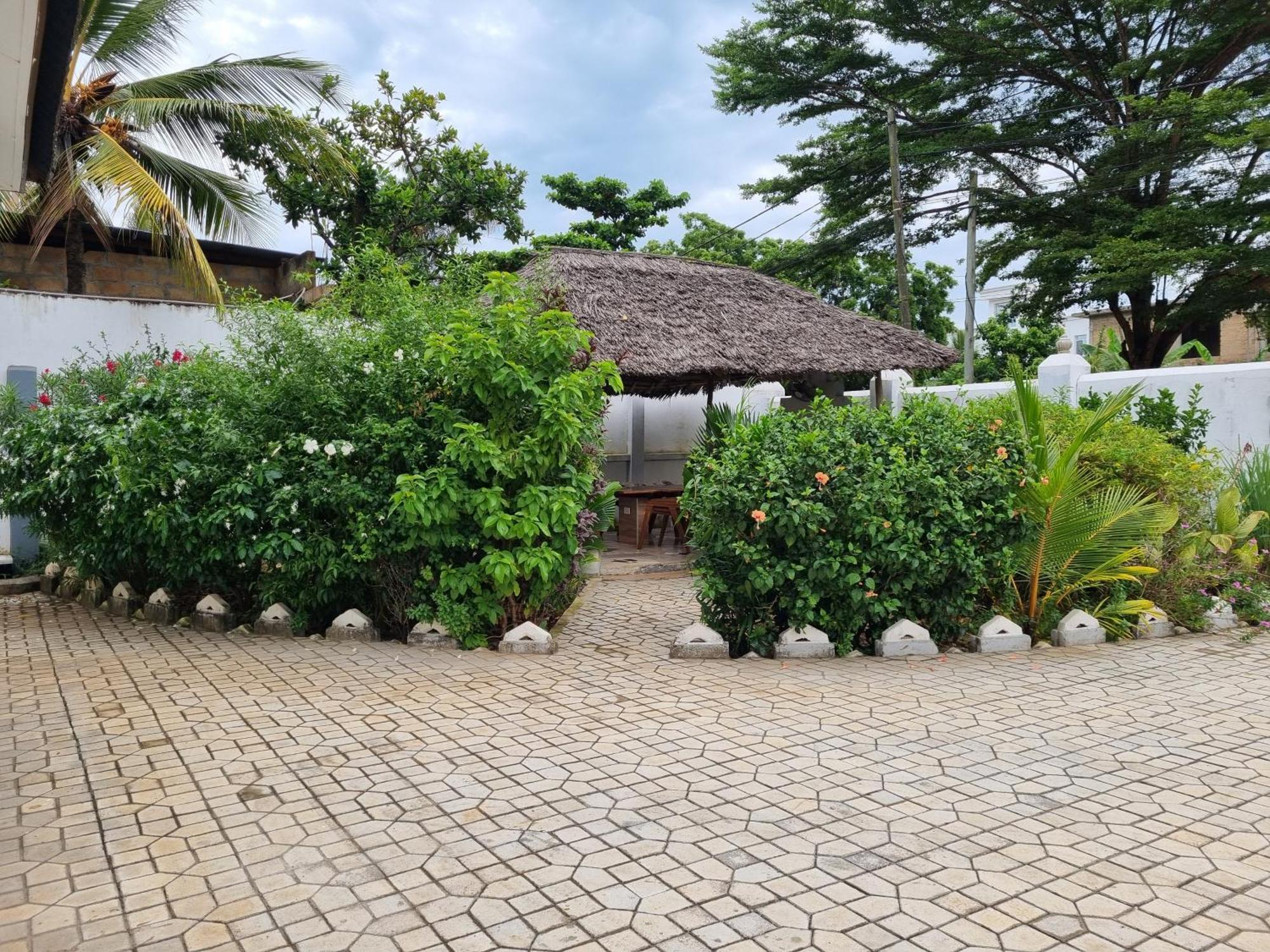 64 Zenj House Luxury Airport B&B Mbweni エクステリア 写真