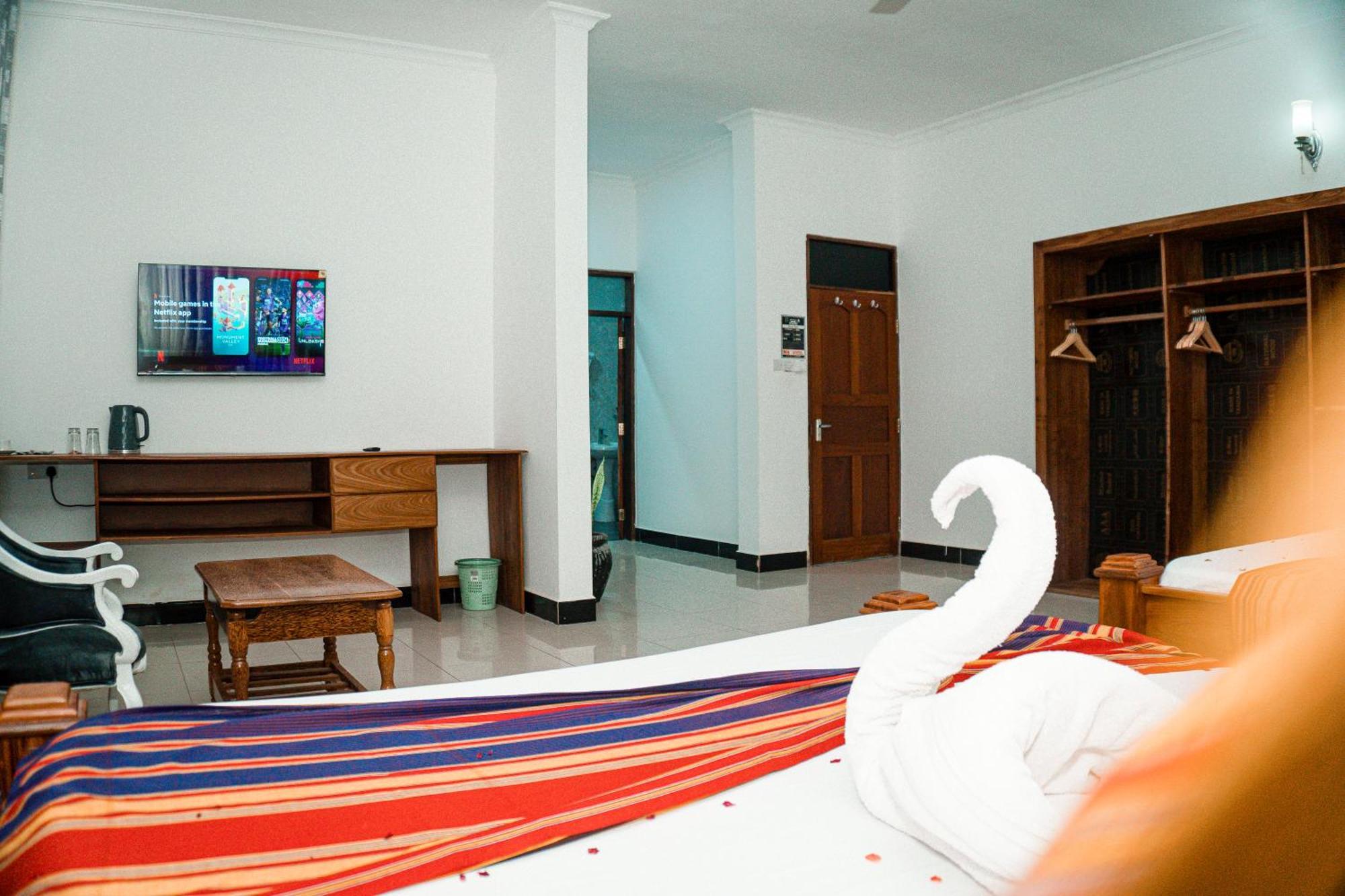 64 Zenj House Luxury Airport B&B Mbweni エクステリア 写真
