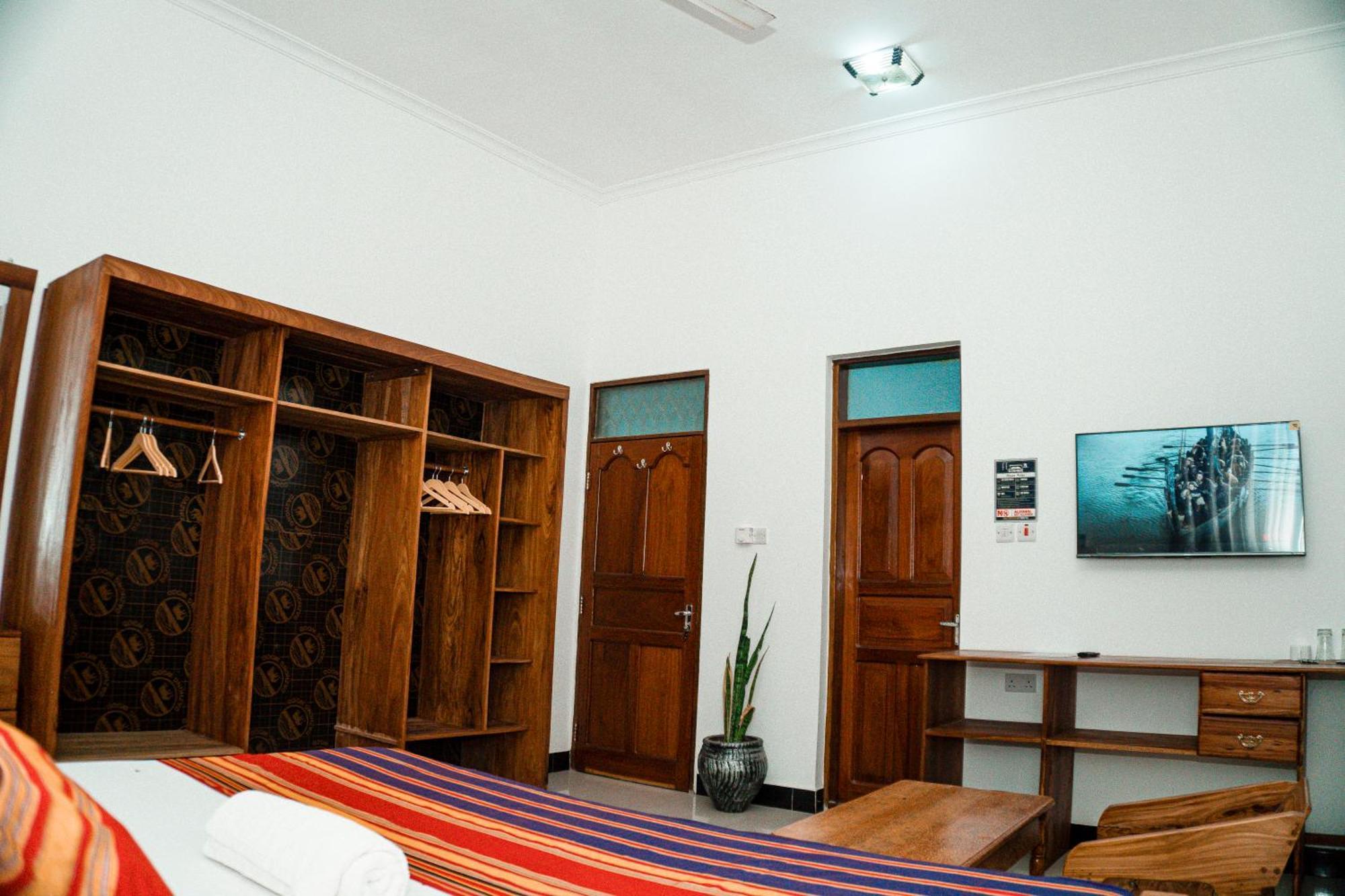 64 Zenj House Luxury Airport B&B Mbweni エクステリア 写真